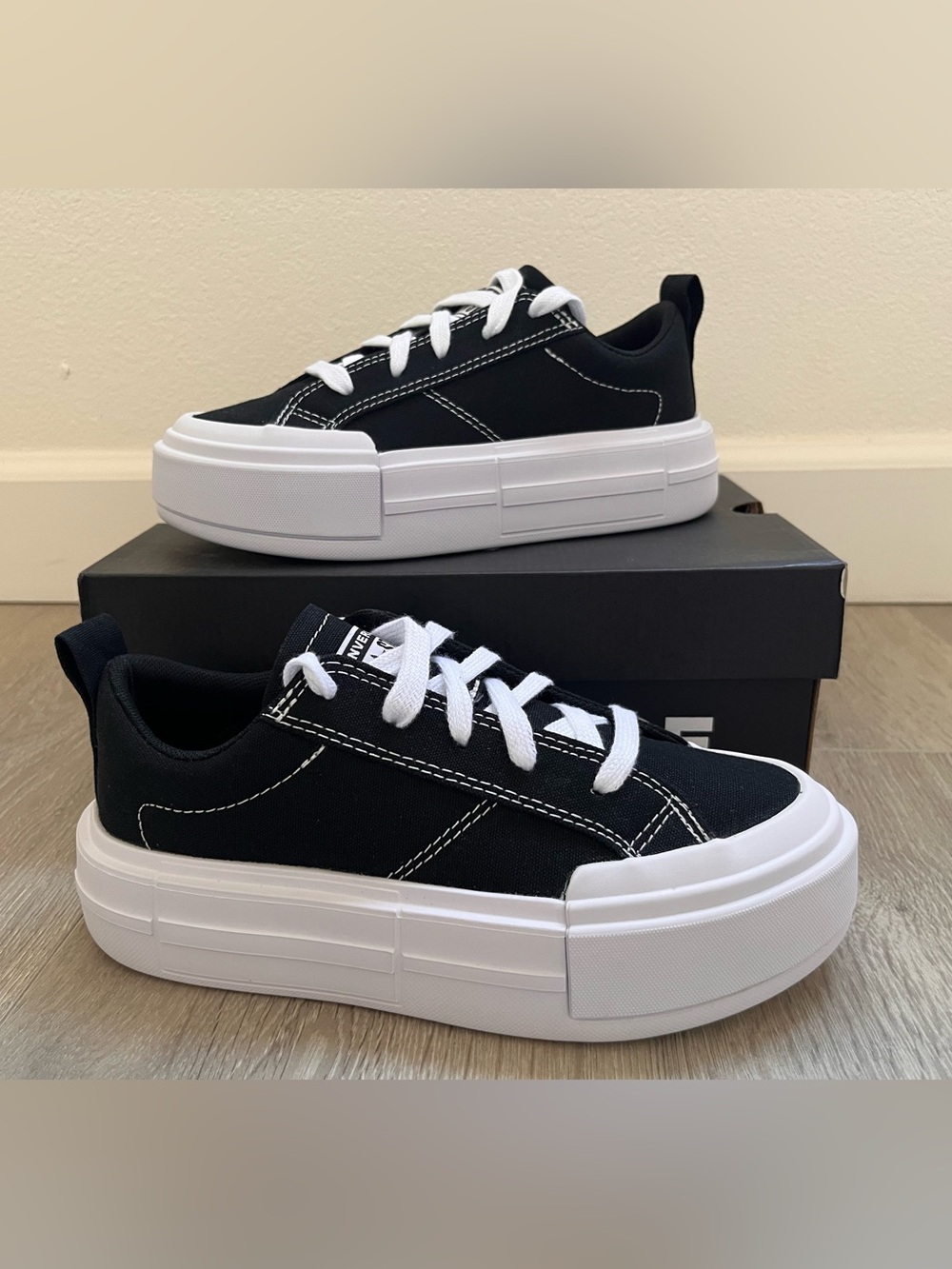 Converse Kids Black and White Platform Low-Top Sneakers